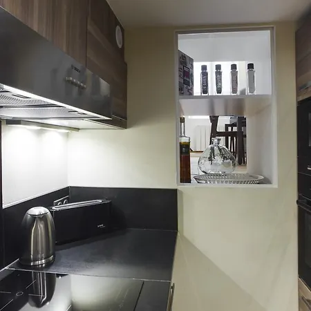 Gowithoh Place Des Vosges Apartment